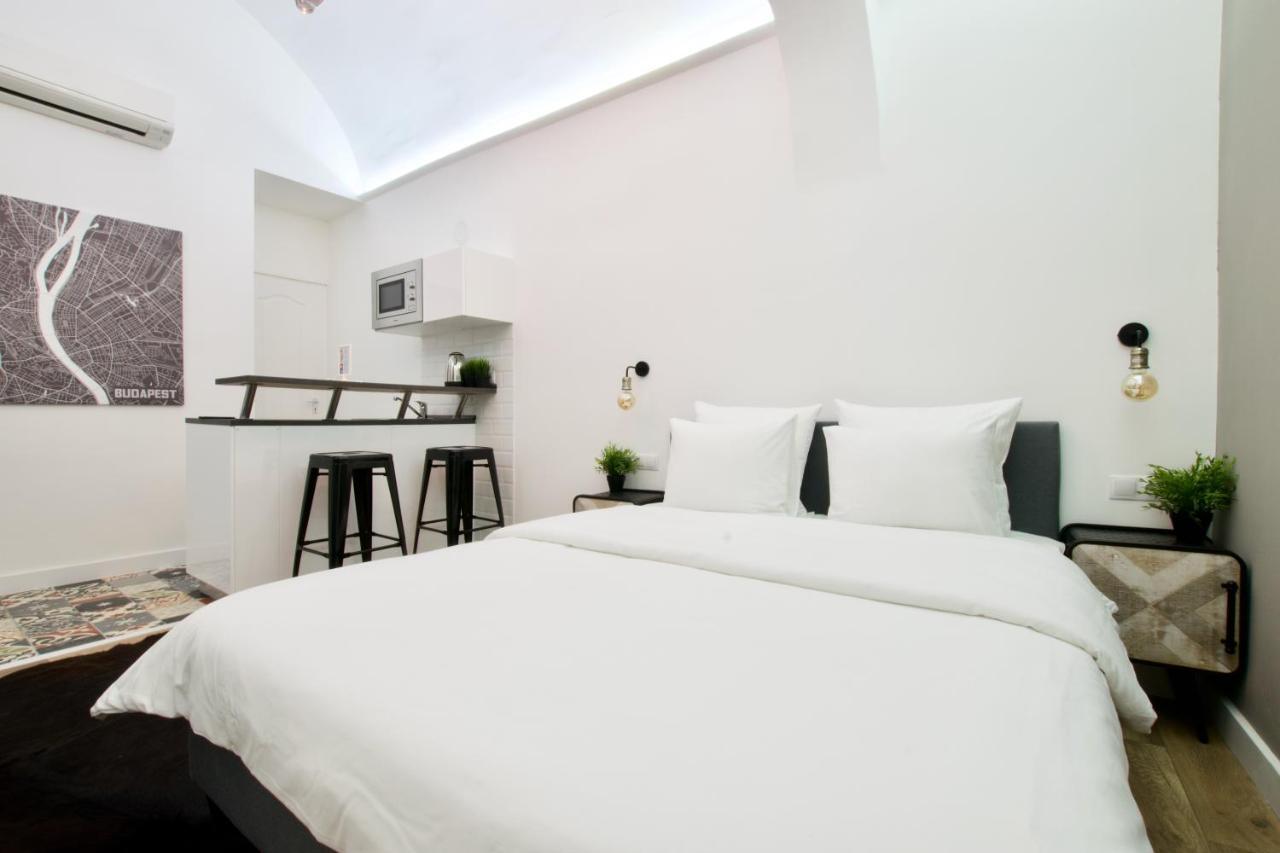 Standard Apartment By Hi5 - Nagysandor Street Apartment